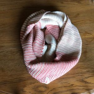 The North Face Purrl Stitch scarf